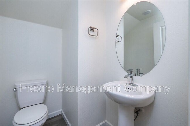 Building Photo - 3740 Highpark Way