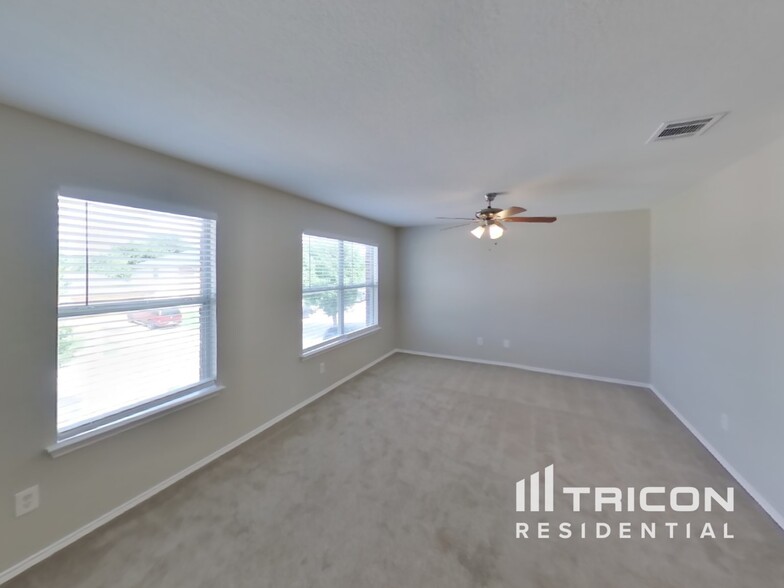 Building Photo - 361 Allenwood Dr