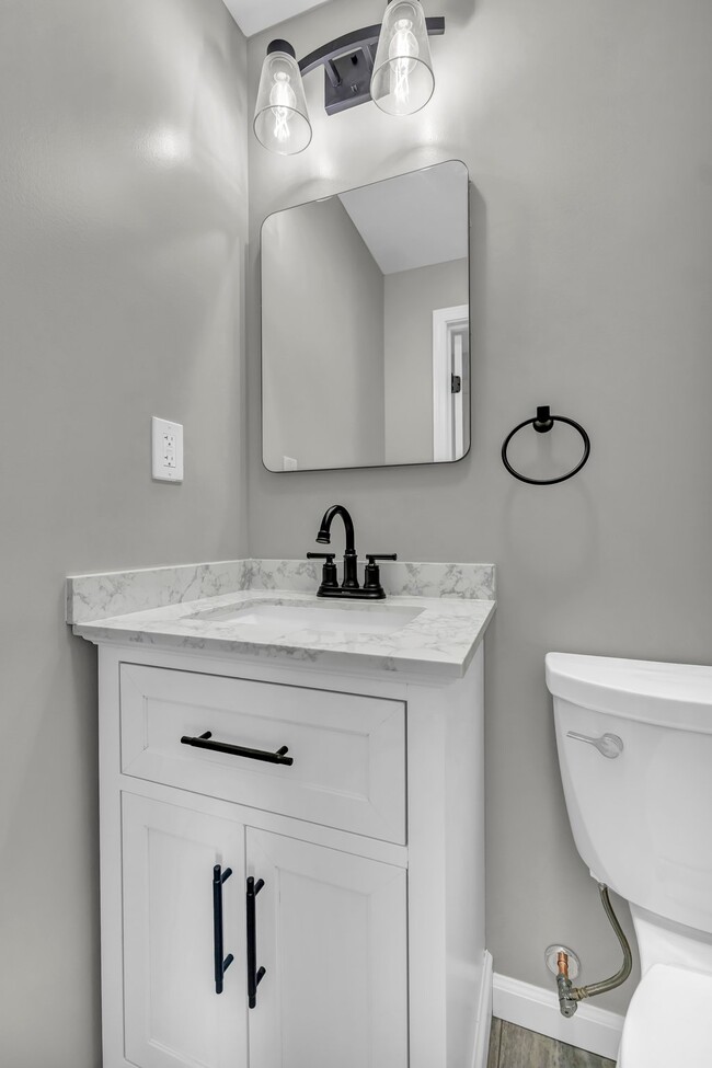 Building Photo - 52 Sebring Dr