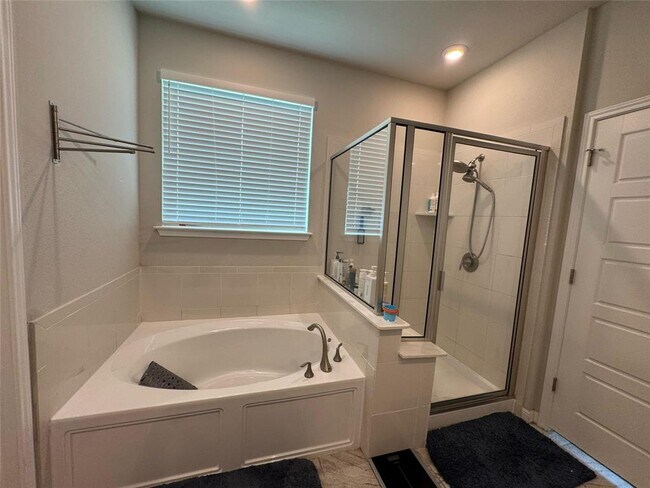 Building Photo - 1529 Carlene Pruett St