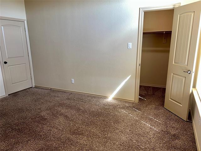 Building Photo - 8 Mapleridge Dr