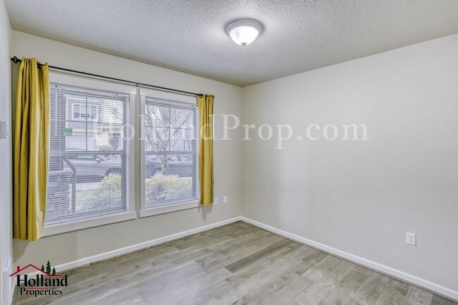 Building Photo - Well designed 2 bedroom home in Beaverton