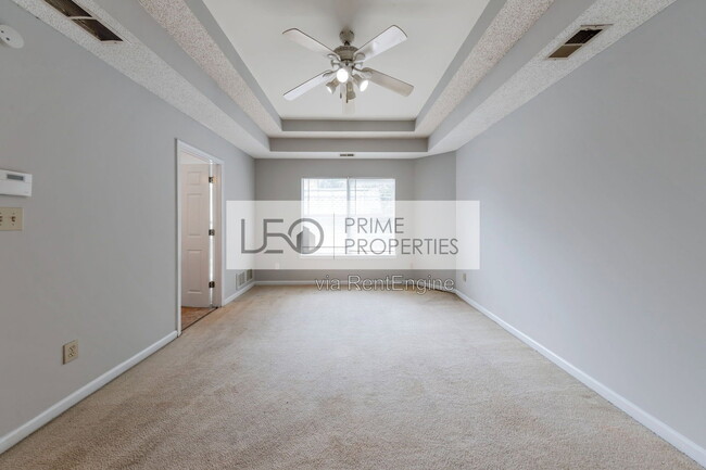 Building Photo - 1072 Victory Dr SW