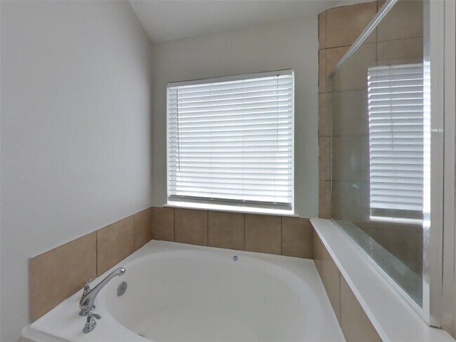 Building Photo - 21526 Lovis Way