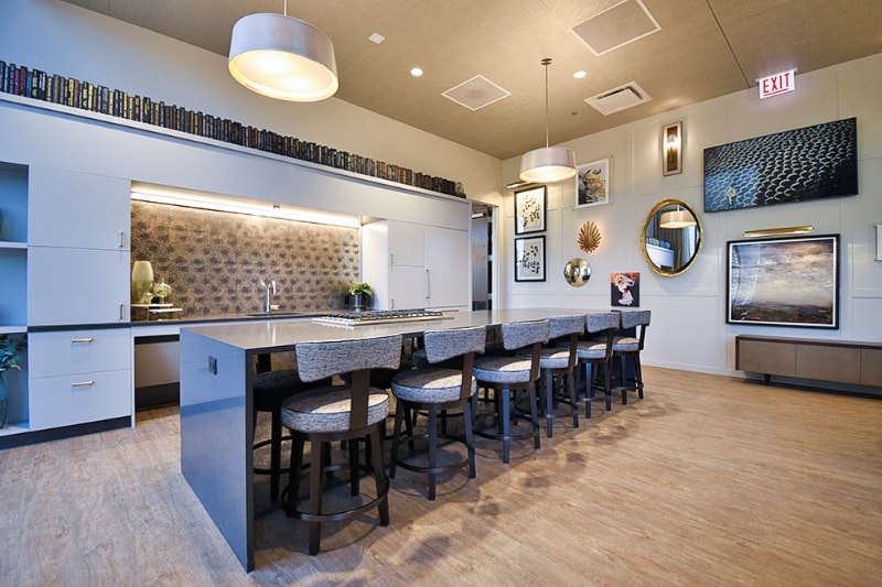 Building Photo - 801 W Madison St