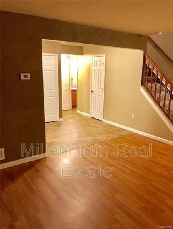 Building Photo - 50432 Bay Run S