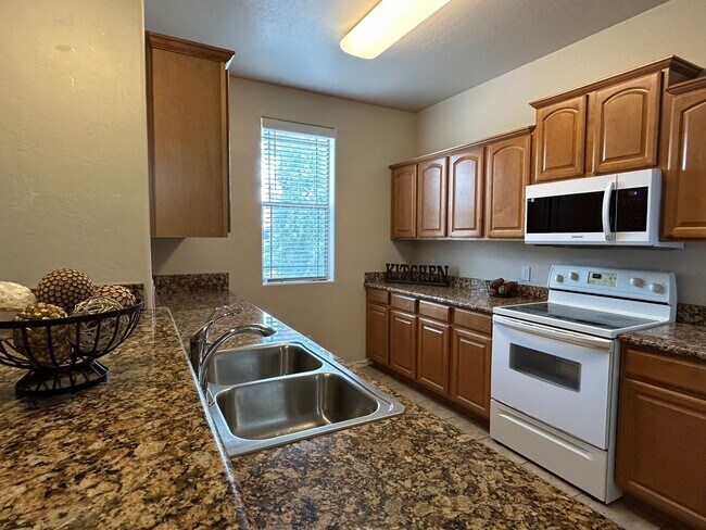 Primary Photo - 2155 N Grace Blvd