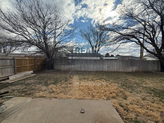 Building Photo - 5133 Kirk Dr