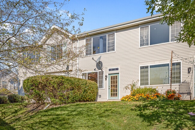 Building Photo - 3103 Anton Dr