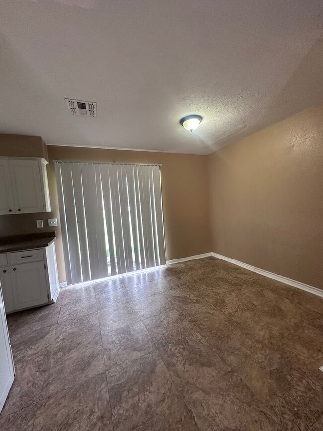 Building Photo - Charming 3-Bedroom Home with Private Backyard Oasis