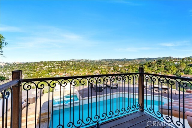 Building Photo - 4372 Park Vicente