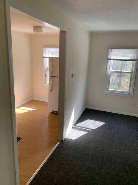 Building Photo - 949 Dryden Rd