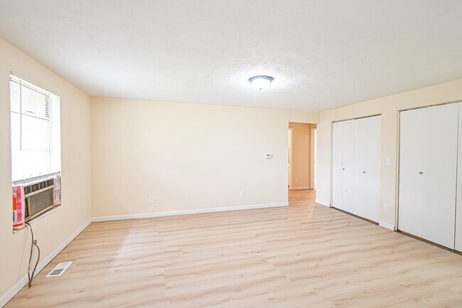 Building Photo - 6171 Little Creek Ct