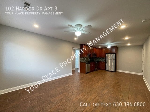 Building Photo - 102 Harbor Dr