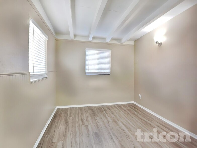 Building Photo - 1204 Betts St NE