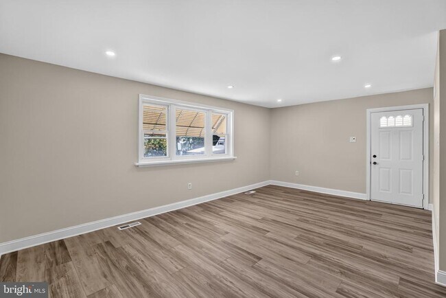 Building Photo - 9312 Edmund St