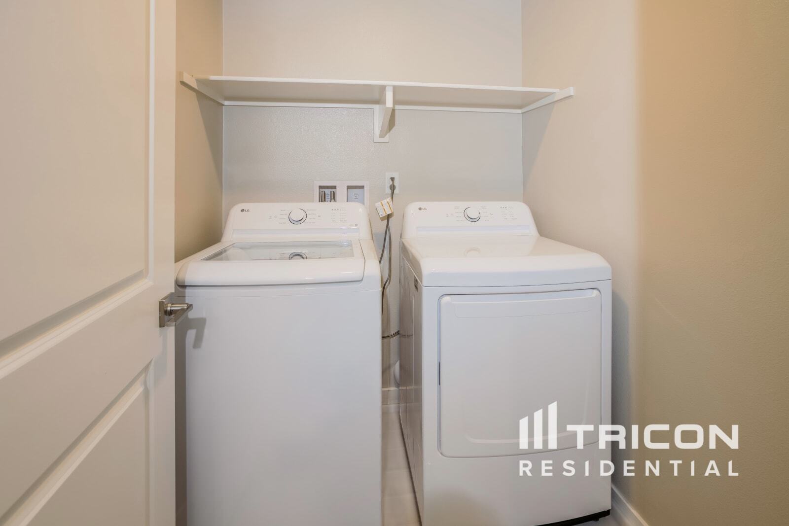 Building Photo - 31556 Hans Dr