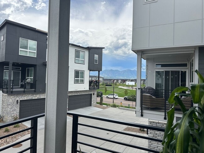 Building Photo - 10641 Olivine Grv