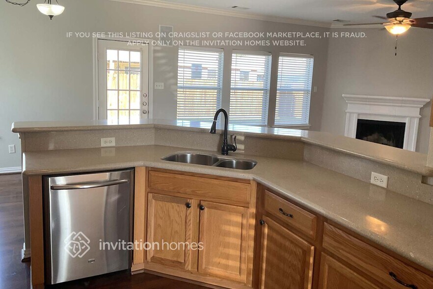 Building Photo - 109 Troy Ln