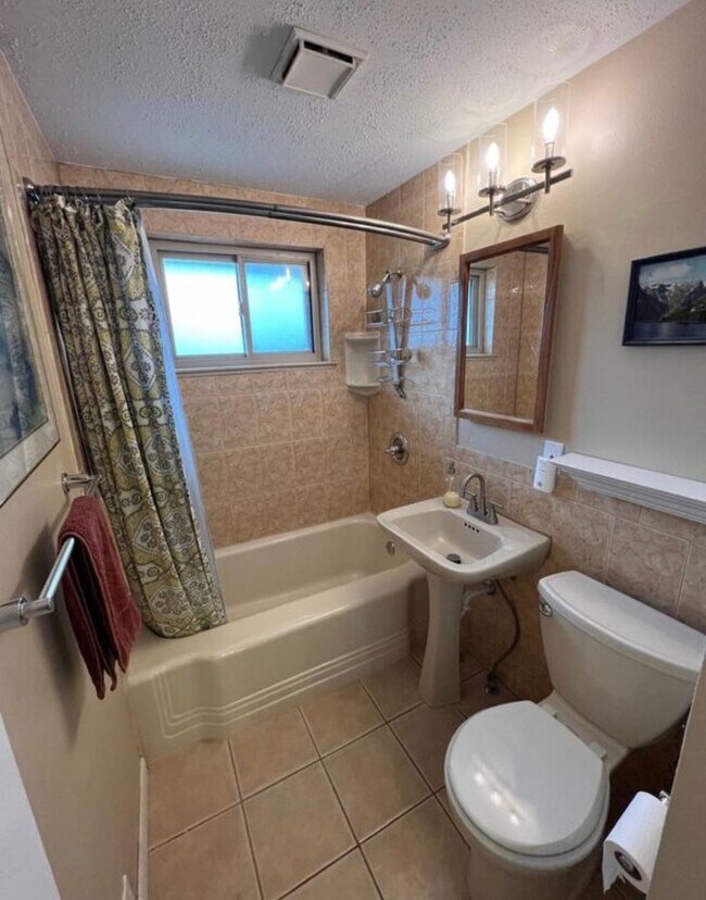 Building Photo - 1666 S Zenobia Way