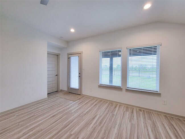 Building Photo - 7015 Halifax Harvest Ln