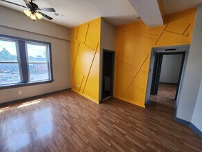 Building Photo - Soldoris