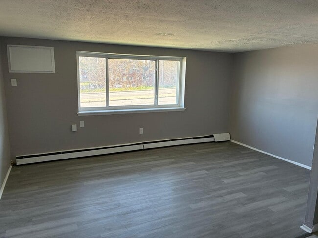 Building Photo - 13540 Superior Rd