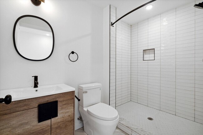 Building Photo - 1338 N 15th St