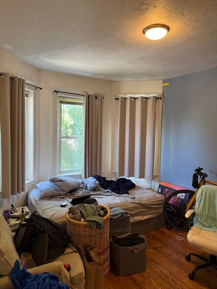 Primary Photo - 4 Litchfield St