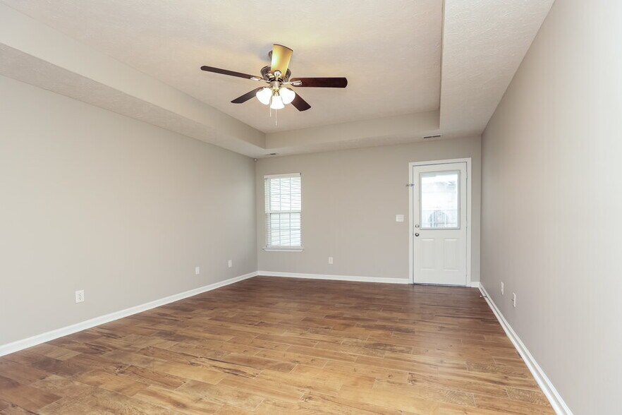 Building Photo - 718 Wildwood Dr