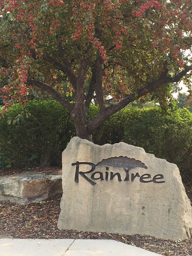 Building Photo - Great 3 bed 2 bath home in a the quiet Rai...