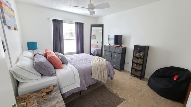 Building Photo - 414 Banana Cay Dr