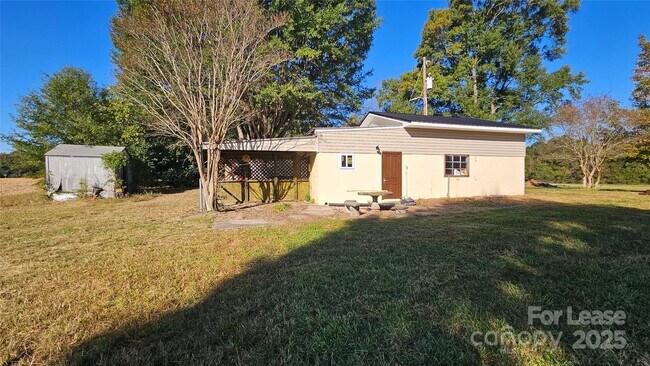 Building Photo - 5040 Pless Rd