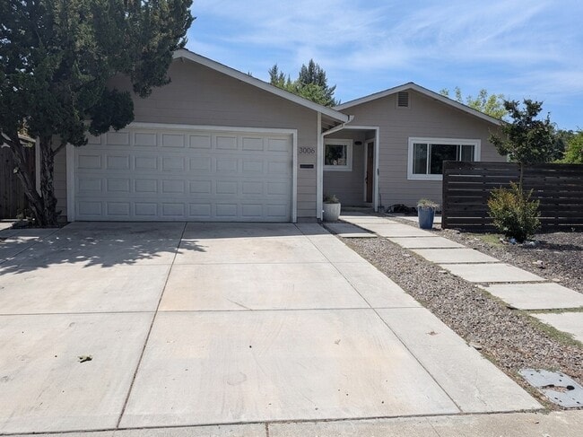 Building Photo - 3006 Campbell Pl