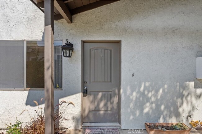 Building Photo - 654 Ohio Ave