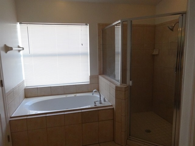 Building Photo - 136 Sura Blvd