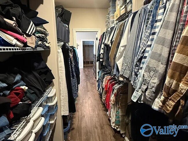 Building Photo - 26316 Woodfield Dr