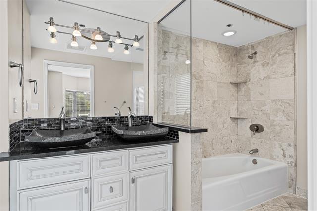 Building Photo - 3030 McKinney Ave