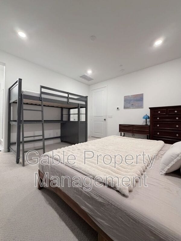 Building Photo - 27465 Viero Pl