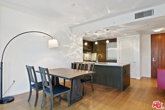 Building Photo - 1705 Ocean Ave