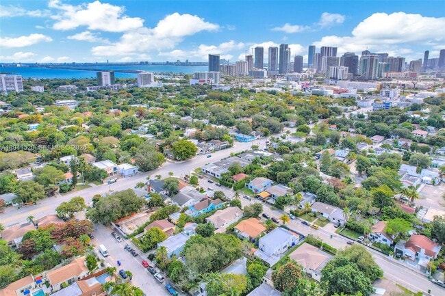 Building Photo - 37 NW 47th St