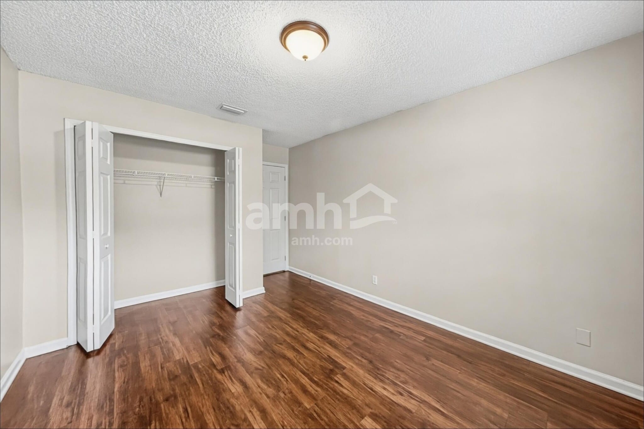 Building Photo - 12612 Ashglen Dr N