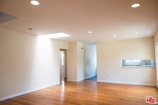 Building Photo - 3864 Girard Ave