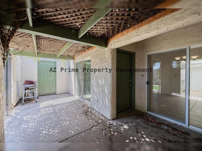 Building Photo - 625 S Allred Dr