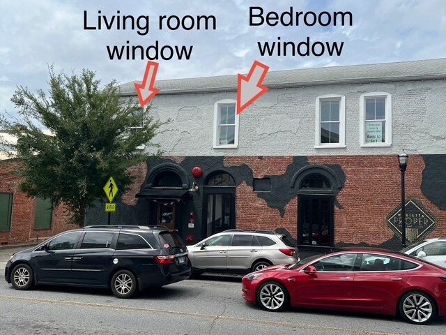 Building Photo - 13 W Park Sq NE