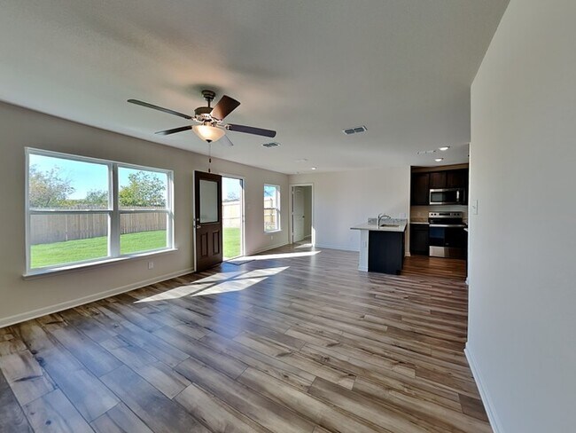 Building Photo - Chisholm Springs awaits you!