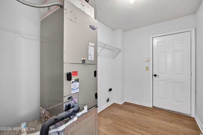 Building Photo - 2912 Cranes Landing Ct