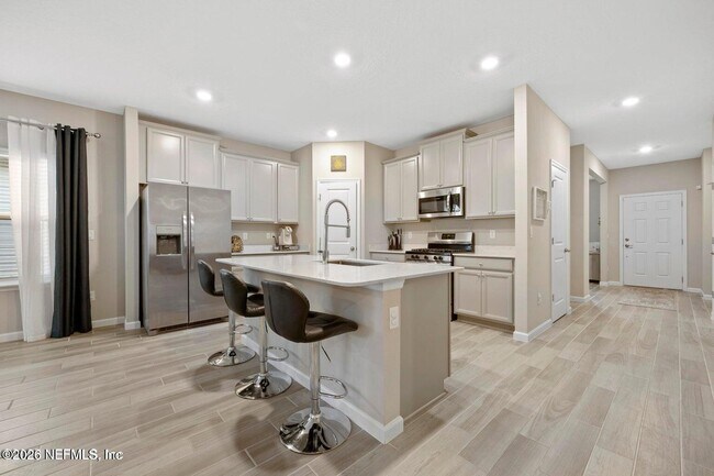 Building Photo - 1780 Amberly Dr