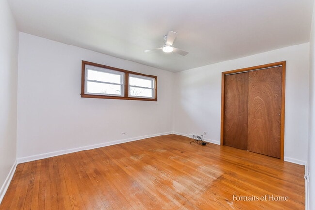 Building Photo - 591 S Grace St