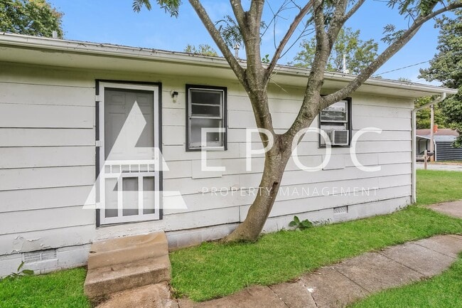 Building Photo - 912 Richland St